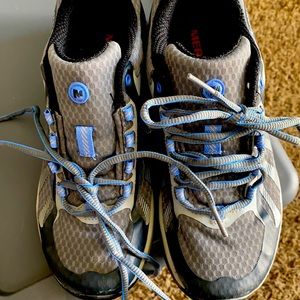 Merrell hiking tennis shoes